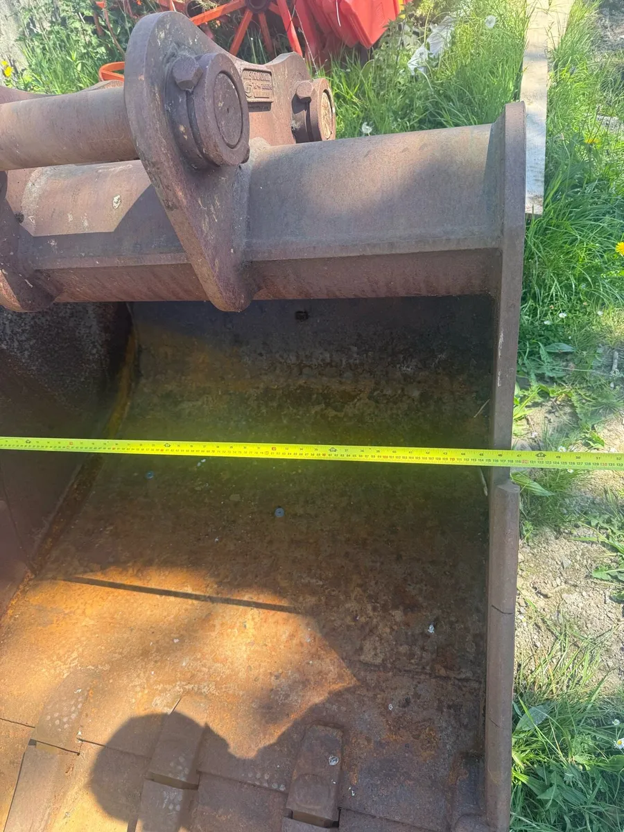 Strickland 20t 80mm 1200mm/48” digging bucket - Image 4