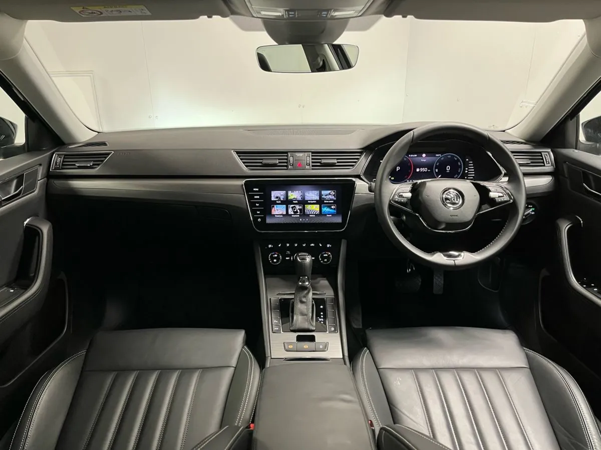 Skoda Superb Style DSG 2.0tdi 150BHP - Reversing - Image 4