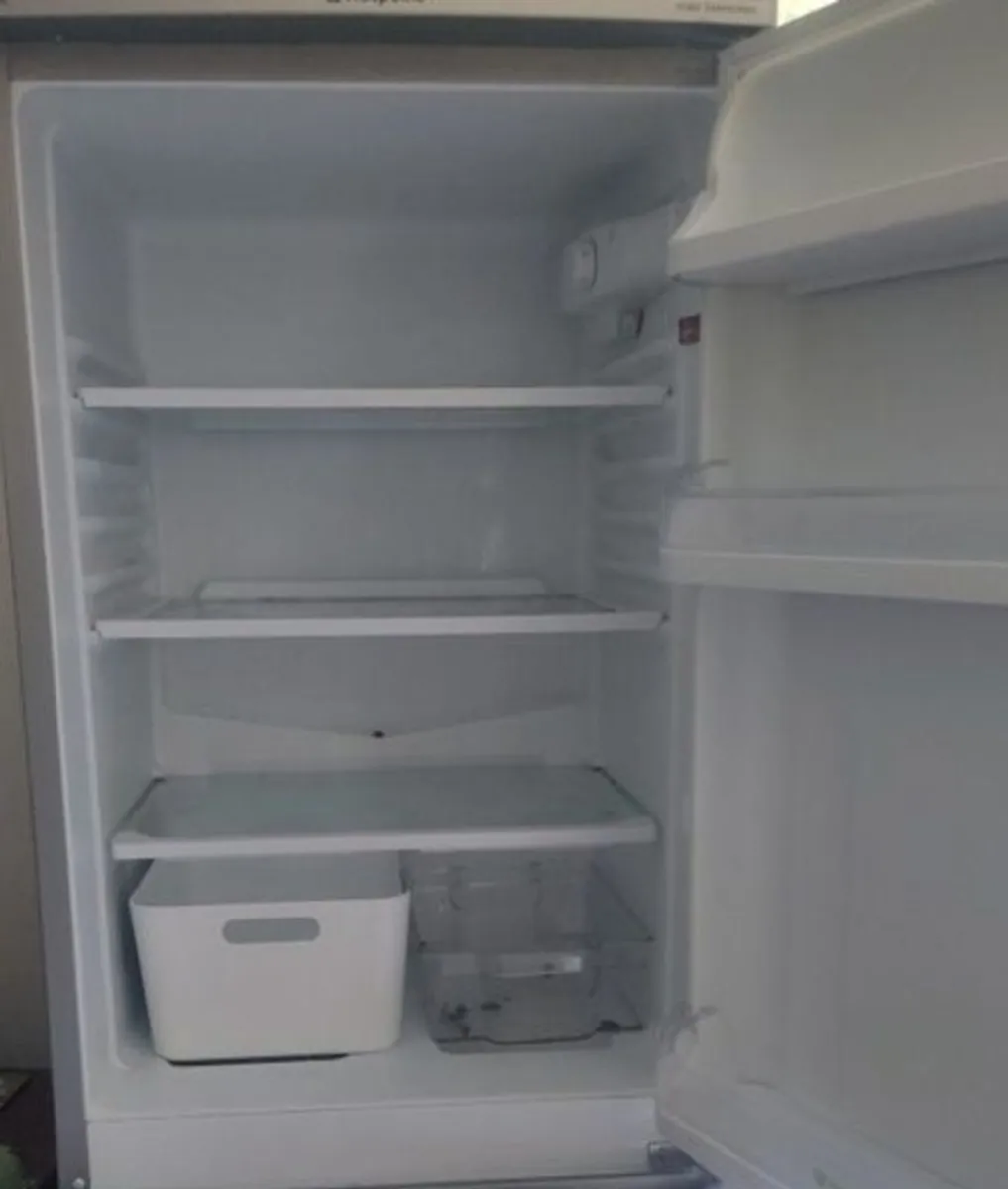 fridge - Image 2