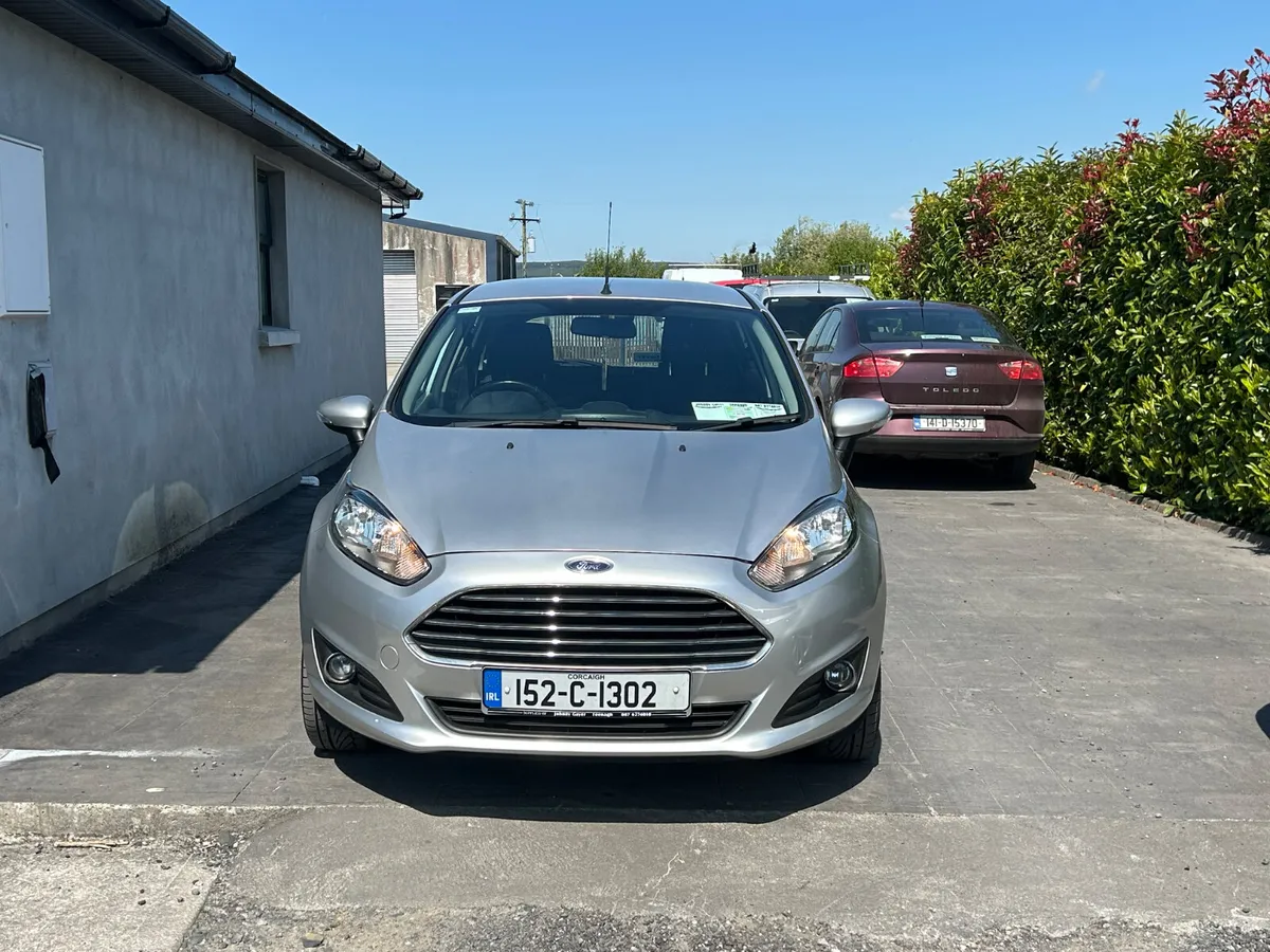 Ford Fiesta 2015 - Image 2