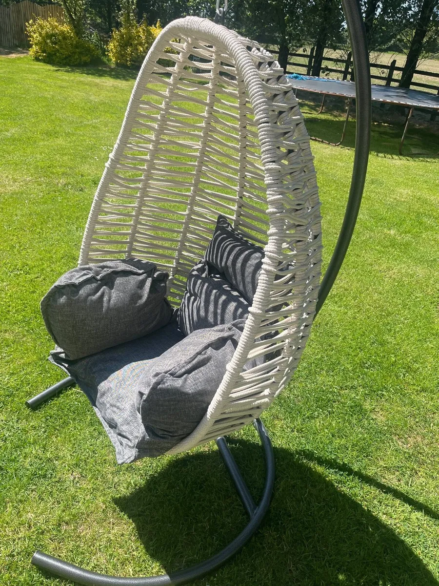 Egg chair - Image 2