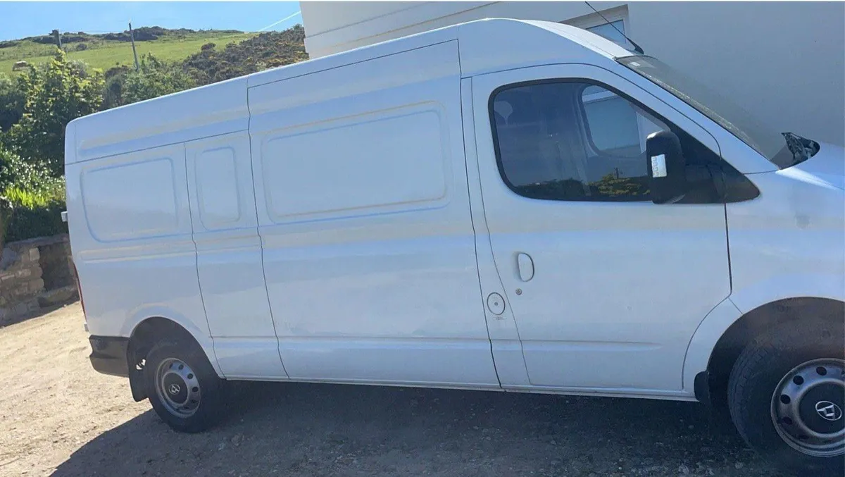 Van - Image 3