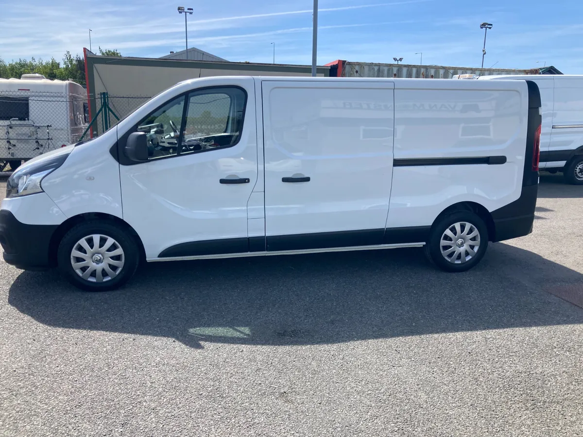 Renault Trafic 2021 - Image 4