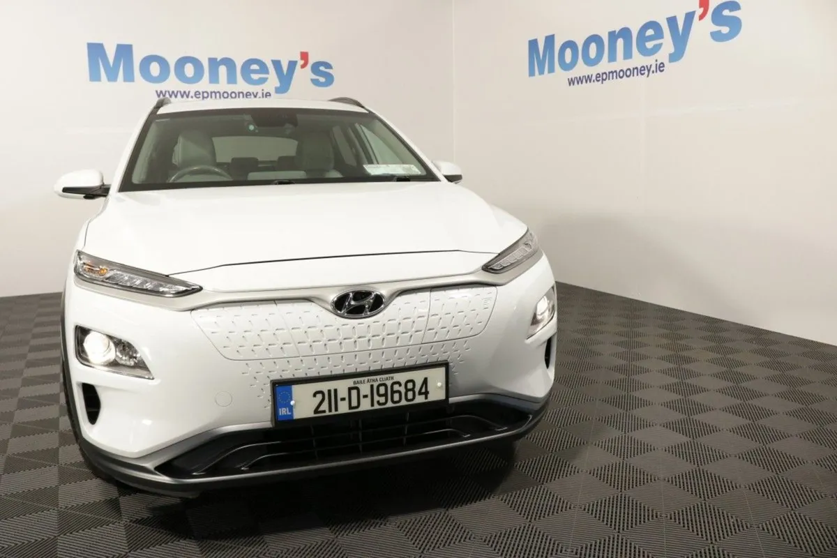 Hyundai Kona Electric Premium 64 kWh - Image 2