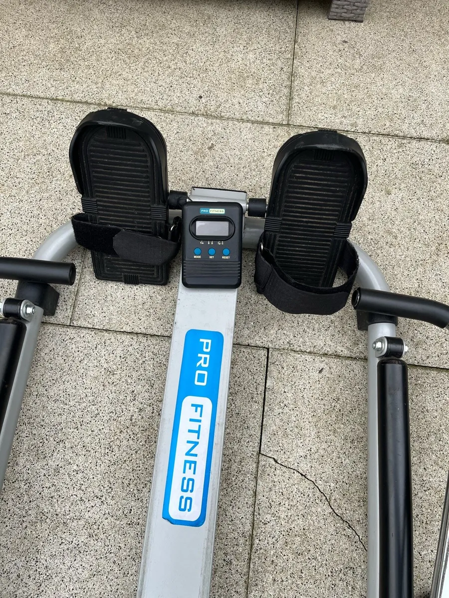 Rowing machine - Image 2