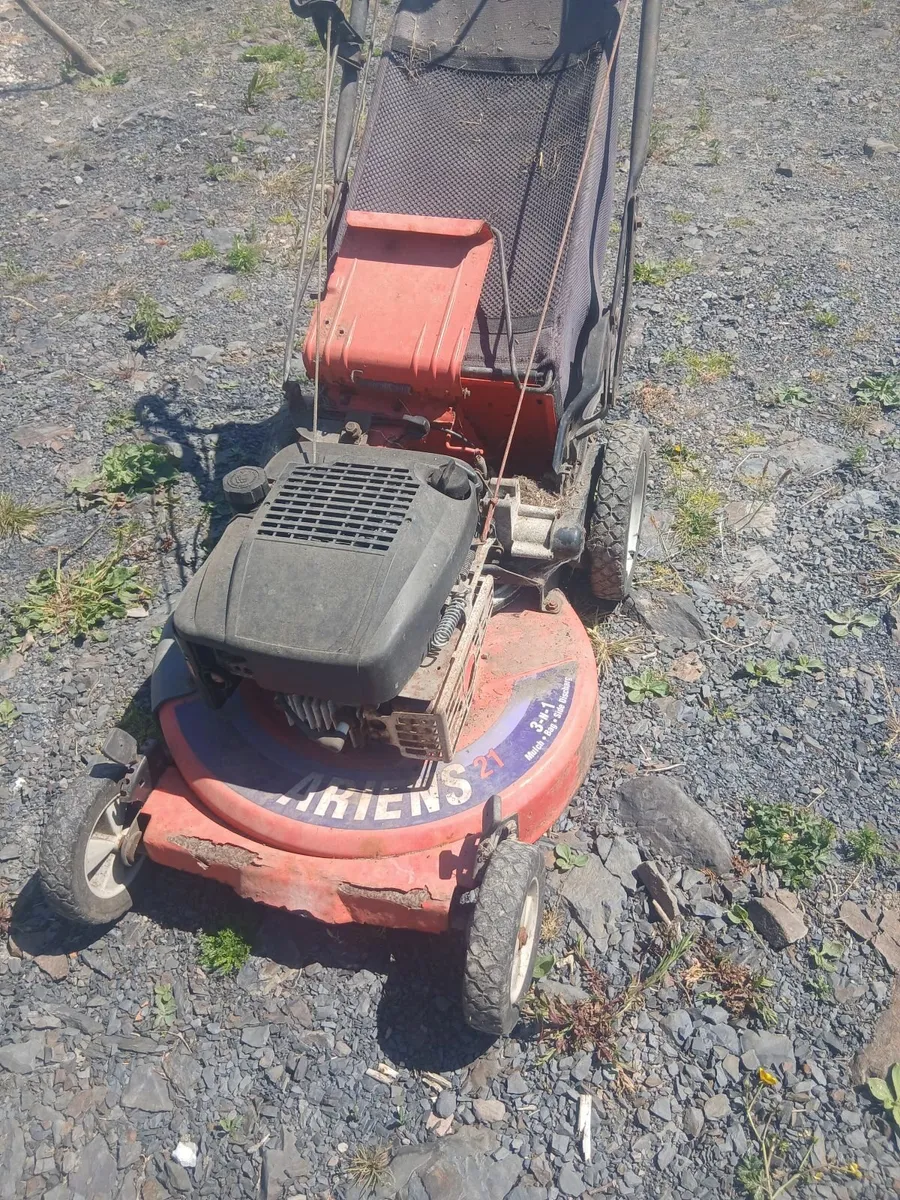 Ariens lawnmower - Image 1