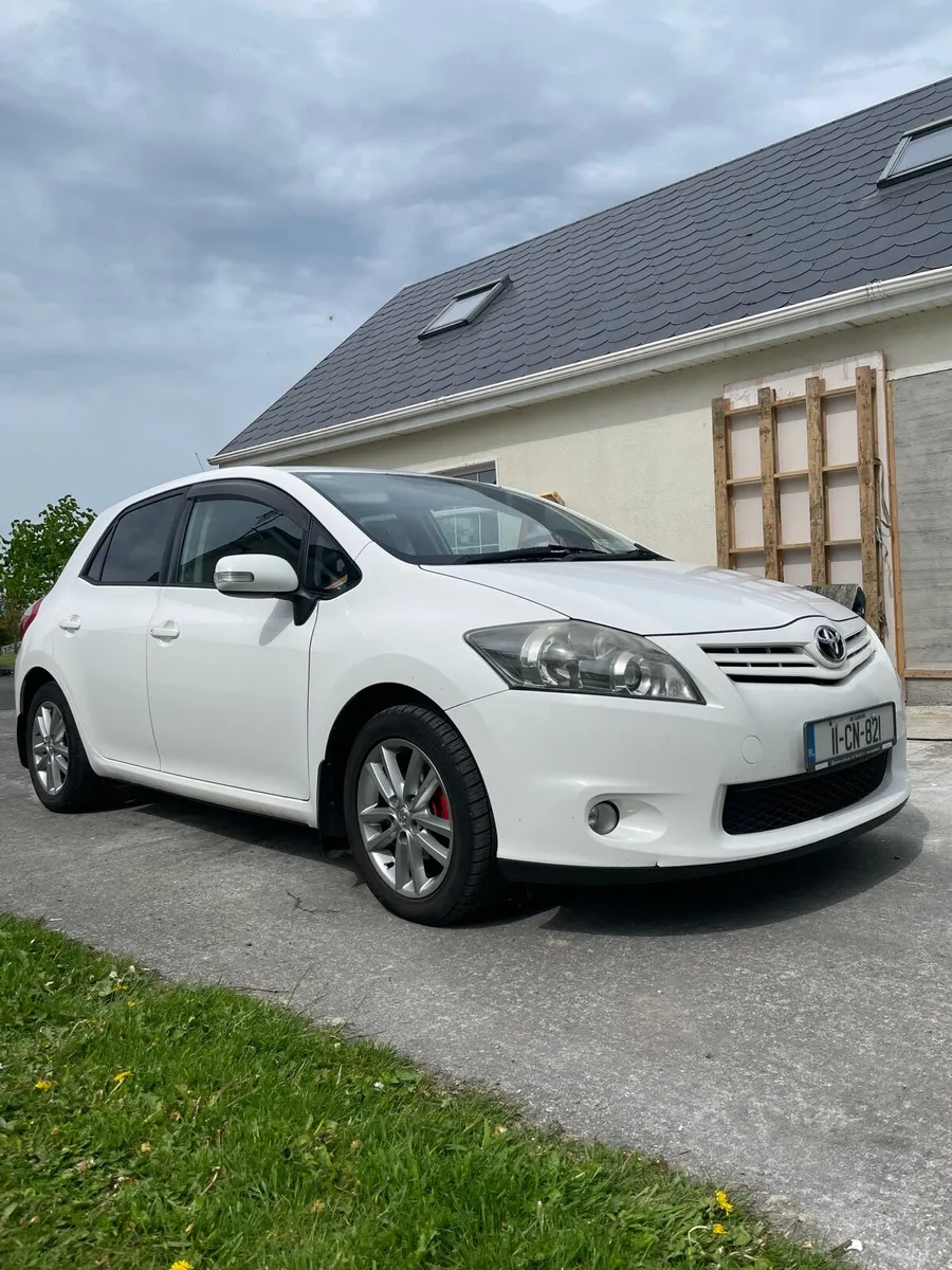 Toyota Auris 1.4d sport NCT & TAX - Image 3
