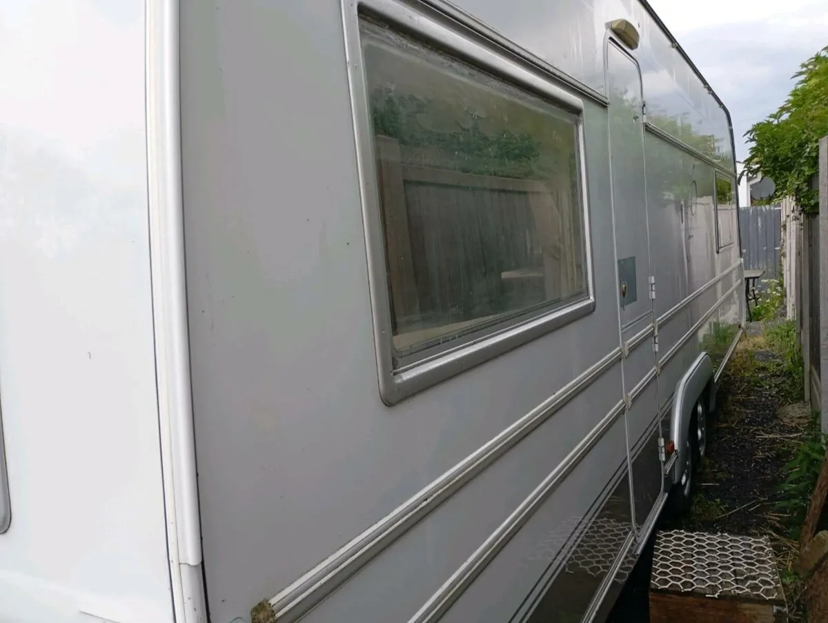 CARAVAN - Image 4