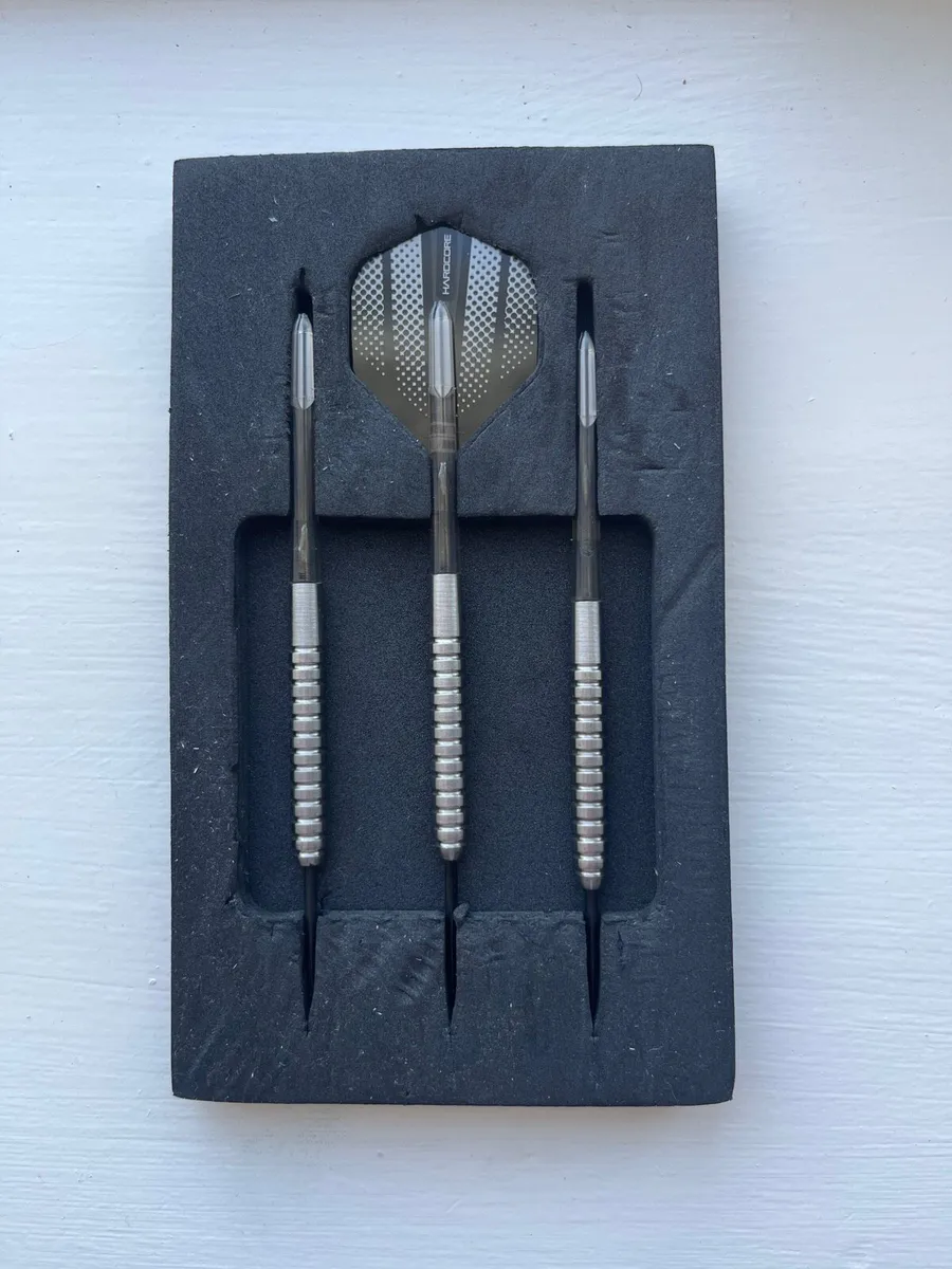 Darts - Image 1