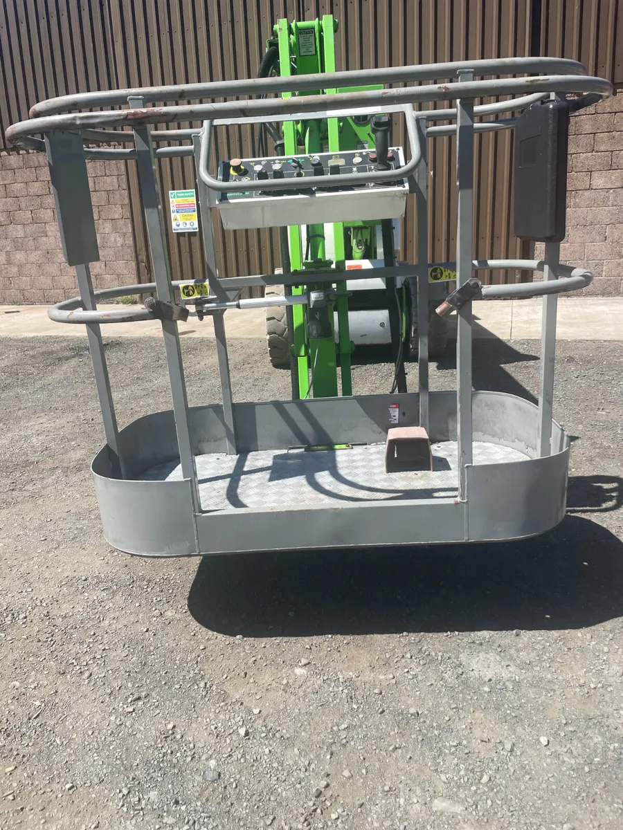 Nifty HR15 Cherry Picker Access Platform - Image 4