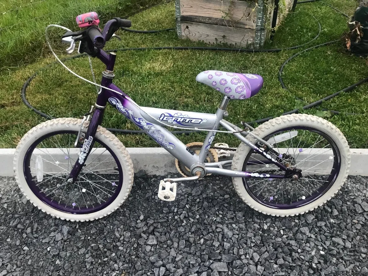 Child’s bike - Image 1