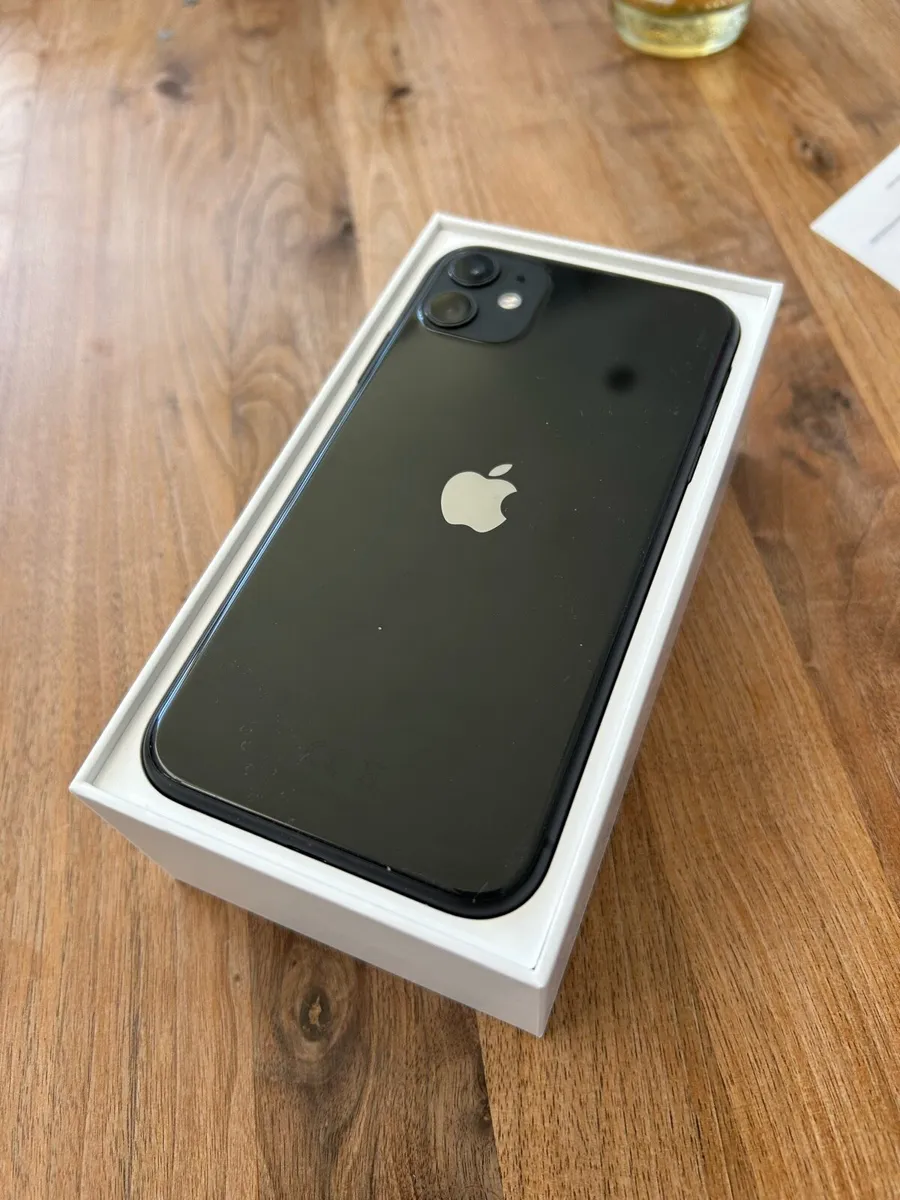 iPhone 11 64GB - Image 2