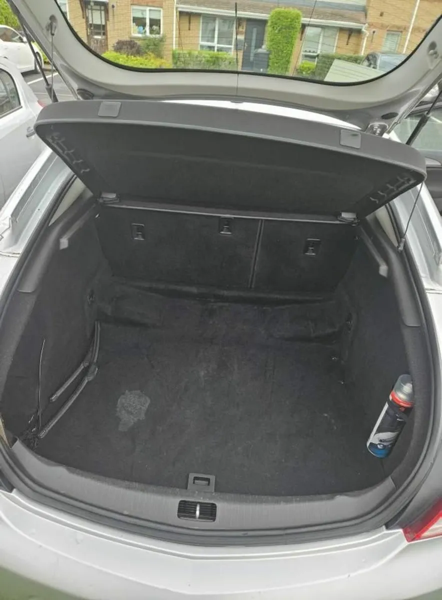 Vauxhall Insignia 2012 - Image 3