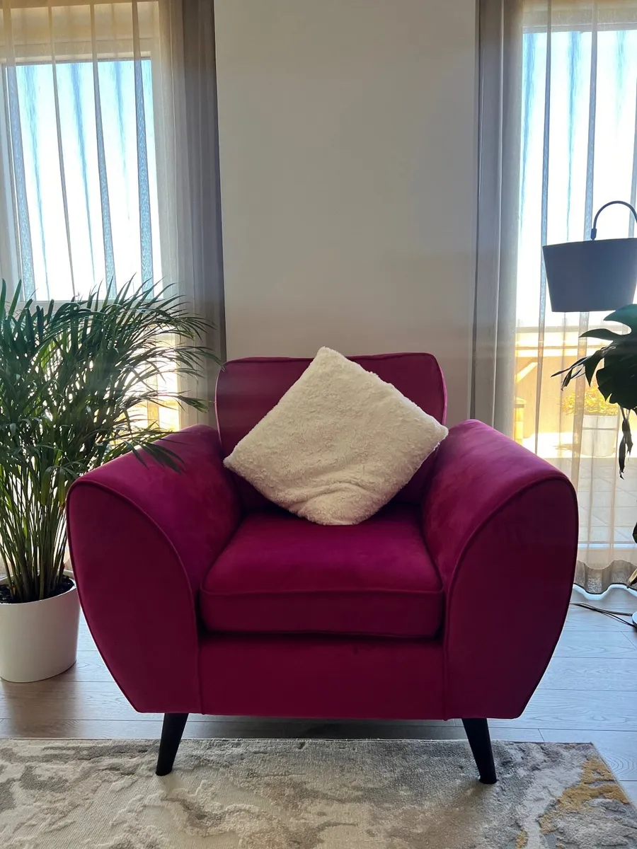 Couches - Image 3