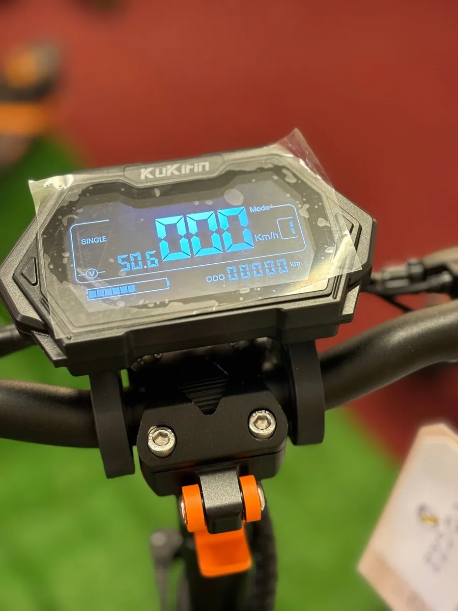 Electric Scooter - Kukirin G2 Master - Image 3