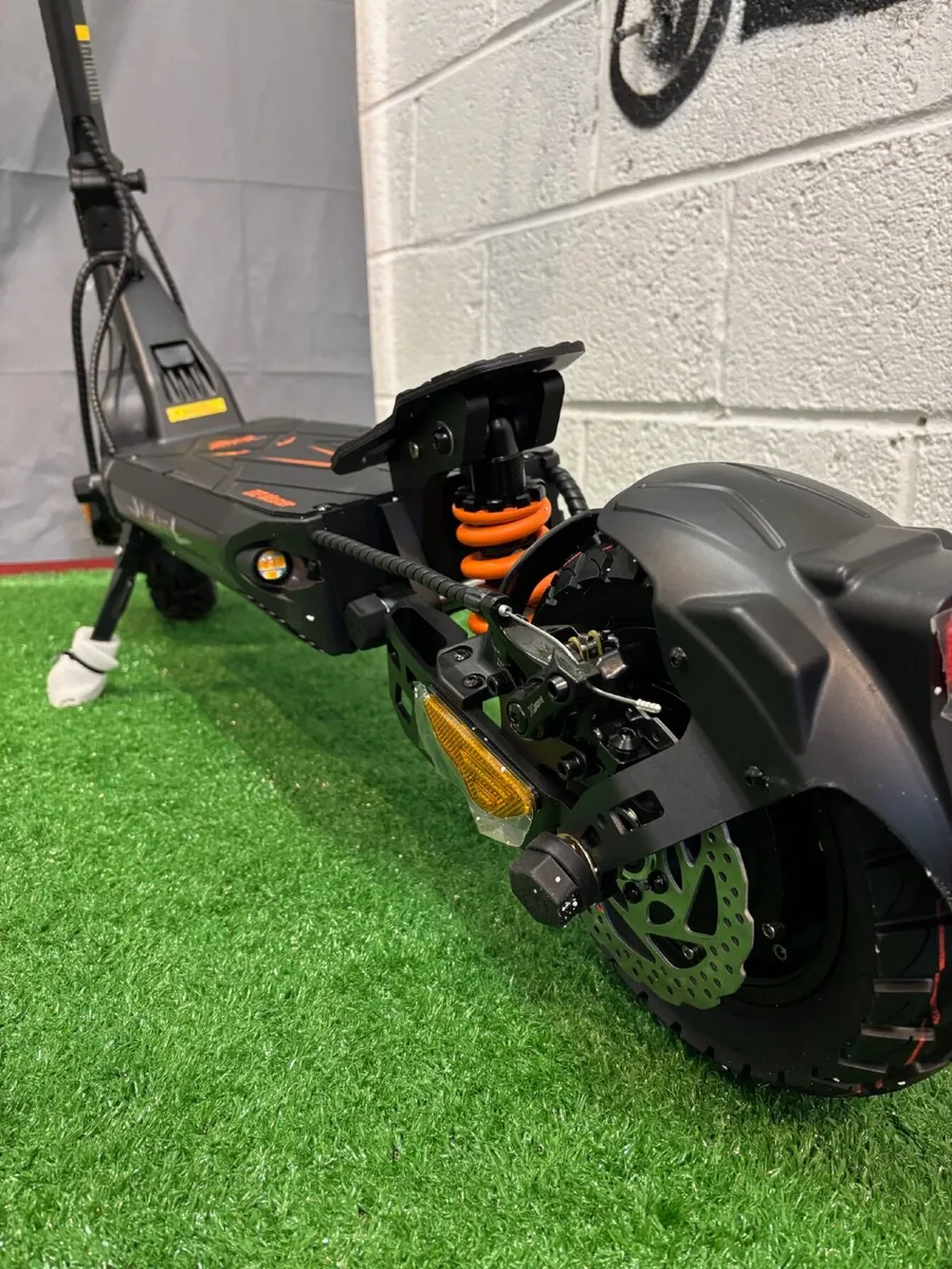 Electric Scooter - Kukirin G2 Master - Image 4