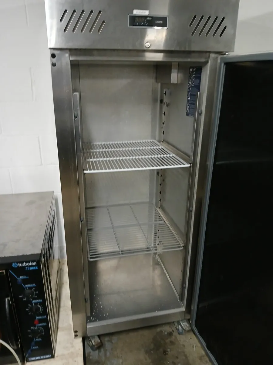 Commercial fridge ...chilled ...delivered - Image 1