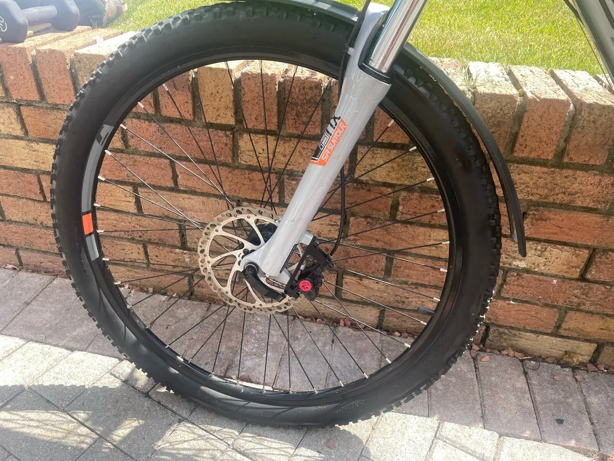 Electric mountain bike as new - Image 3