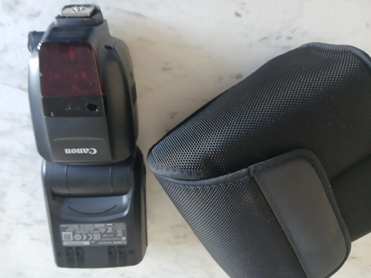 Canon Speedlite - Image 1