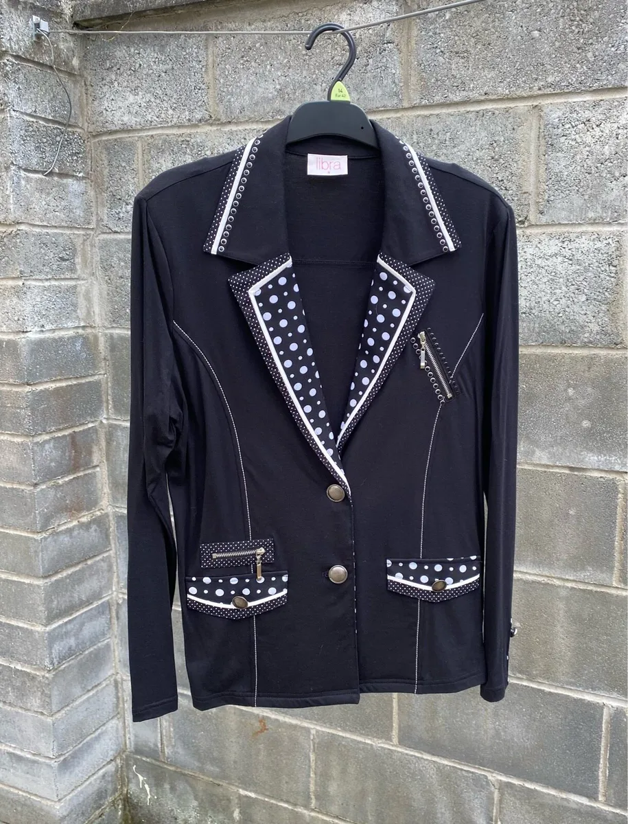 Libra Top Jacket, Size Medium - Image 1