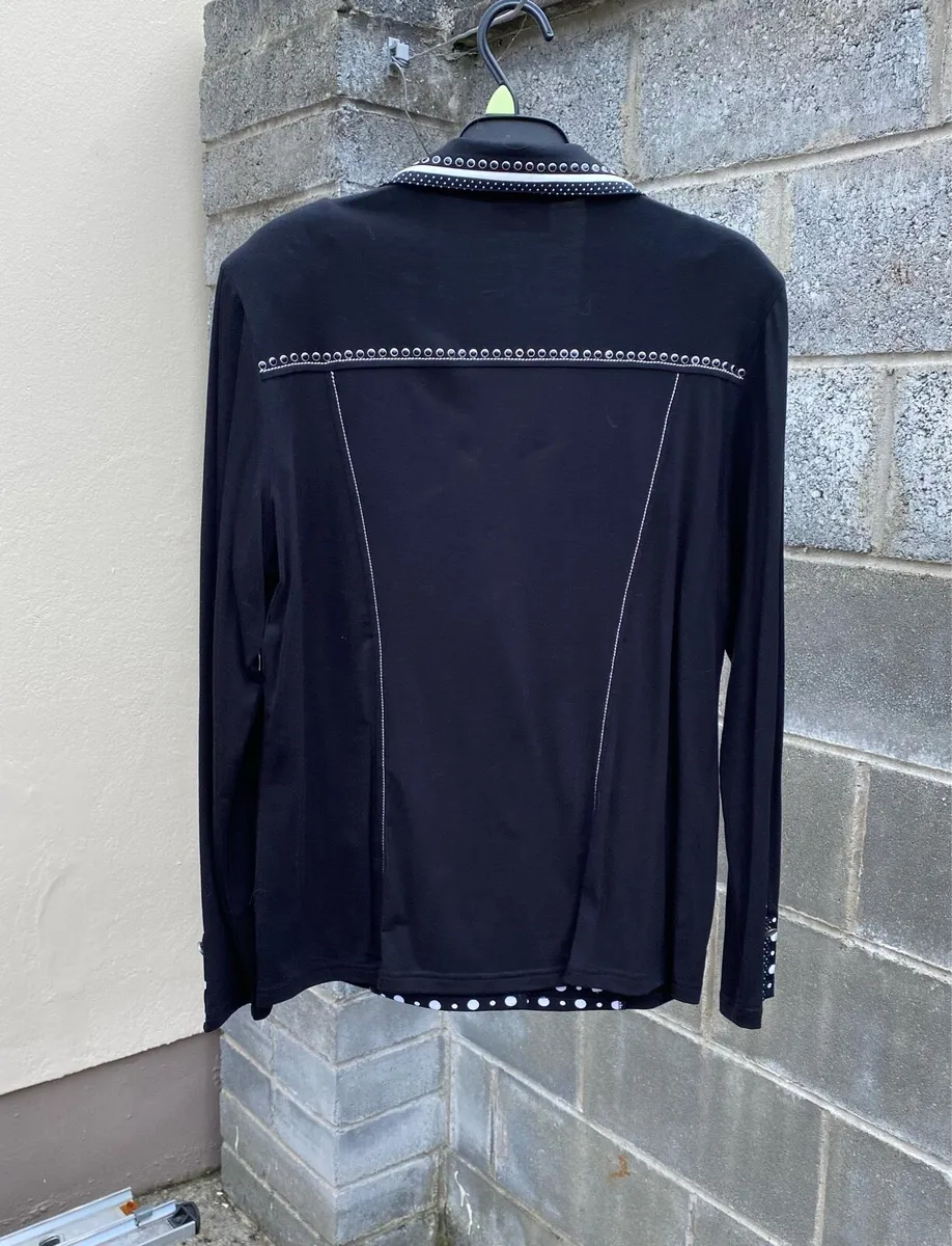 Libra Top Jacket, Size Medium - Image 4