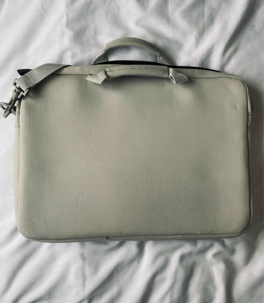 NEW Targus Laptop Bag - Image 3