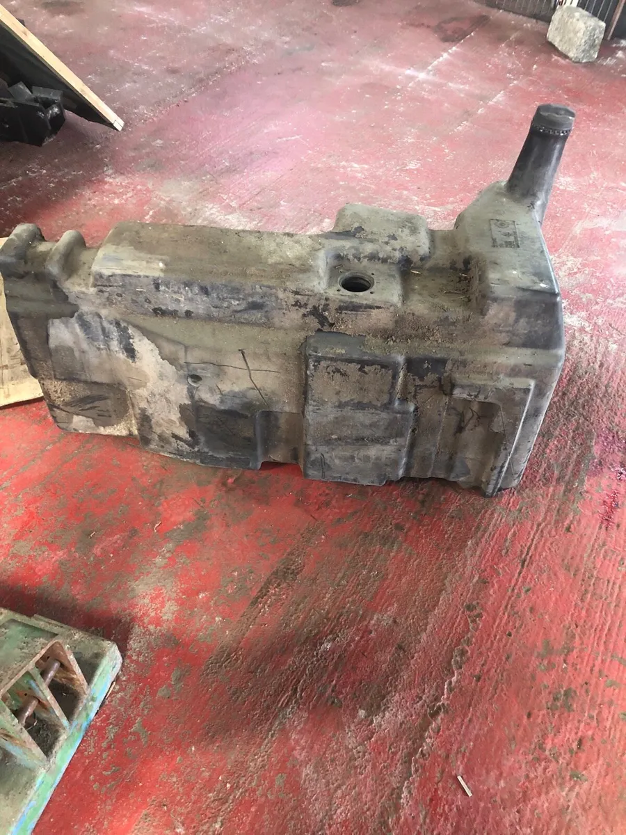 JOHN DEERE - Image 3