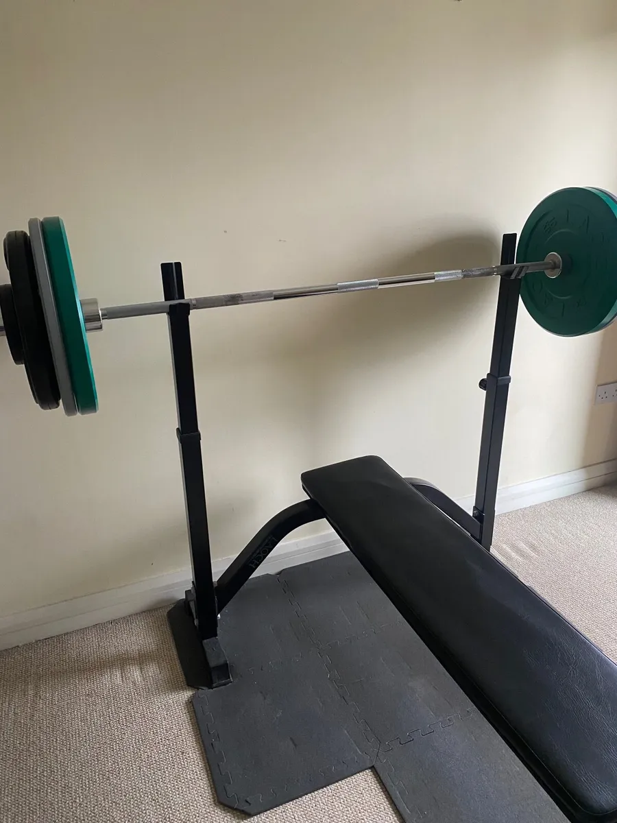 Bench press & Olympic bar & weights