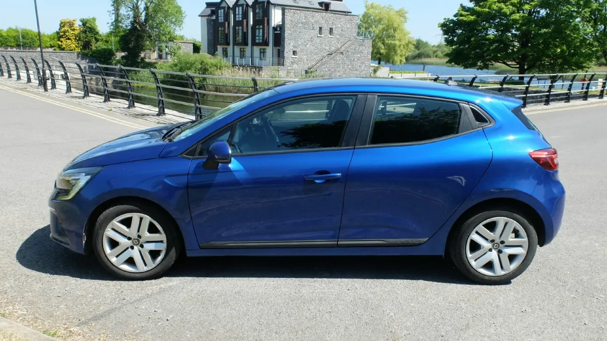 Renault Clio 2022 Dynamique TCe 90 1L Petrol - Image 2