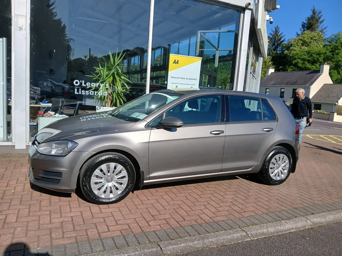 2014 Golf 1.6 TDi Trend 5Dr, Limestone grey - Image 2