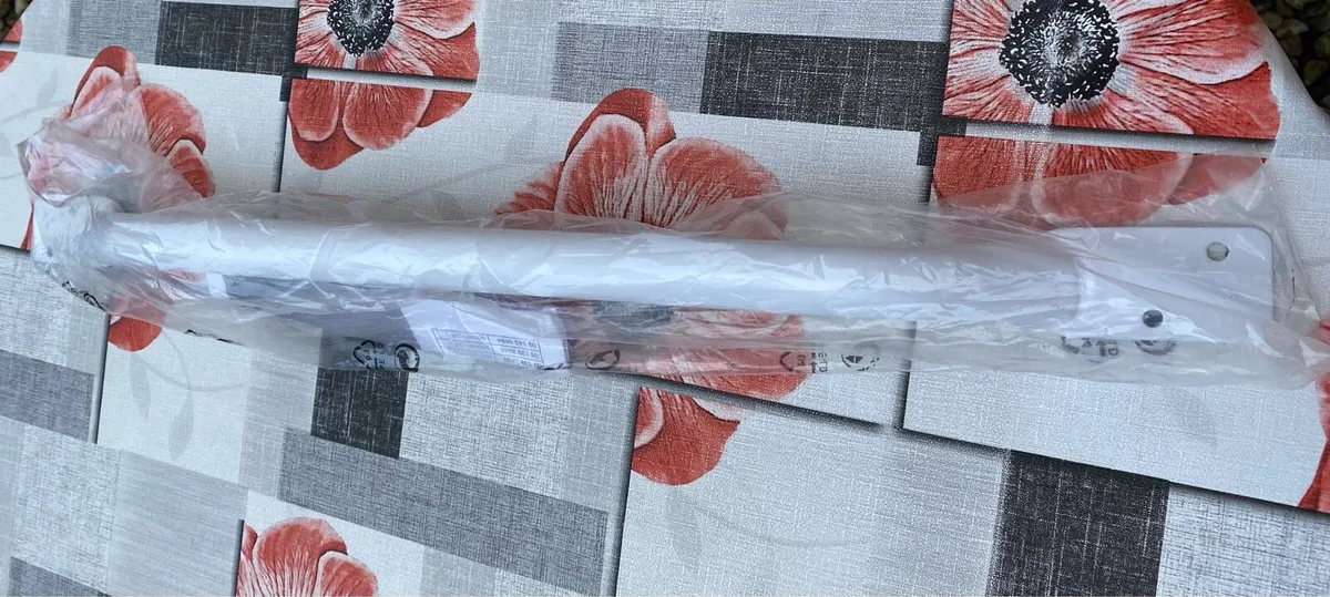BRAND NEW Grab Rail - Image 3