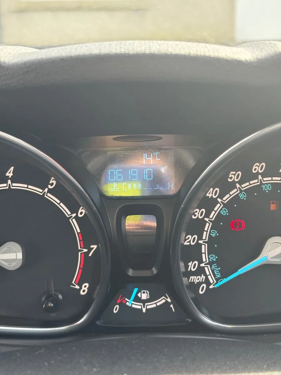 Ford Fiesta 2017 - Image 2