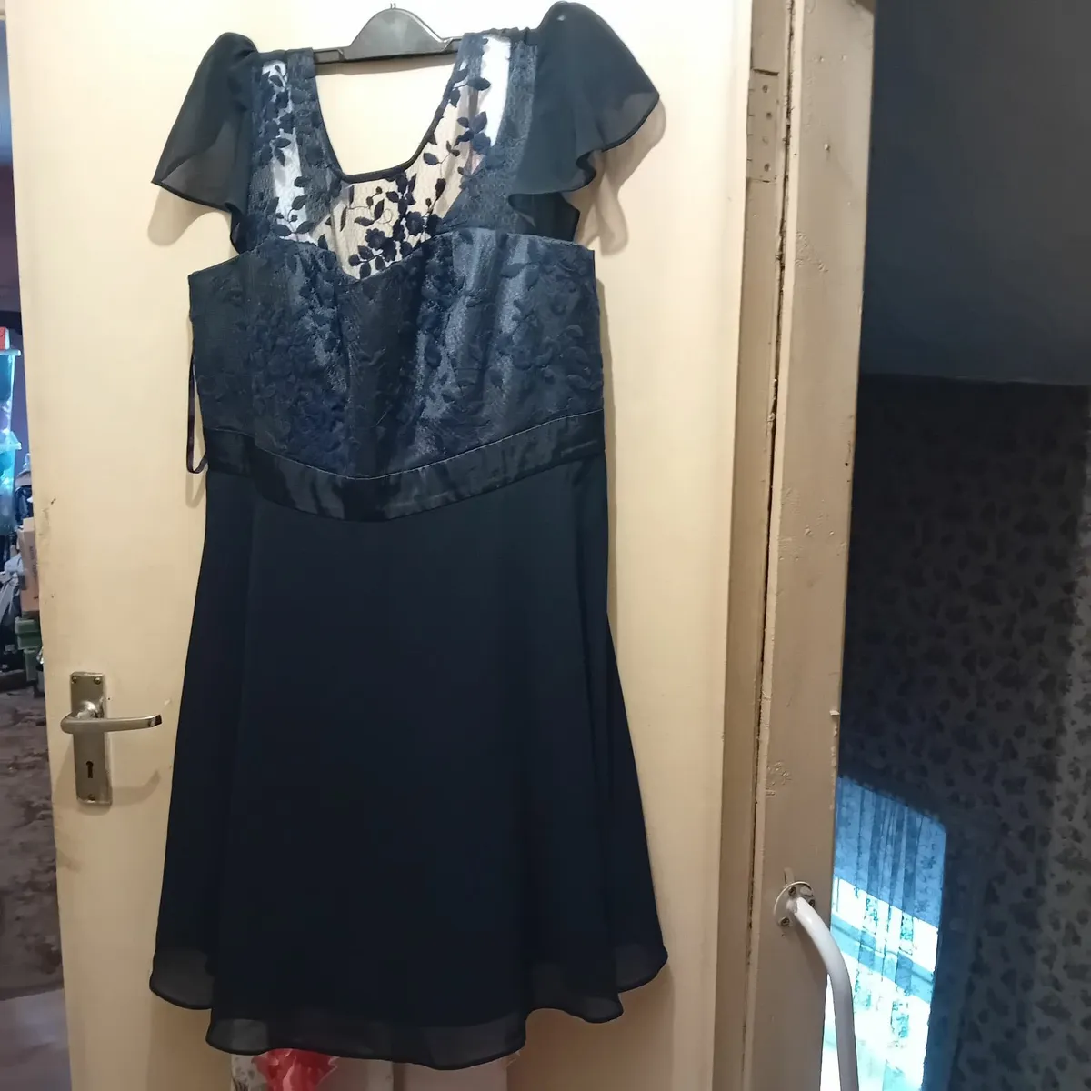 Beautiful  Navy Dress - Image 4