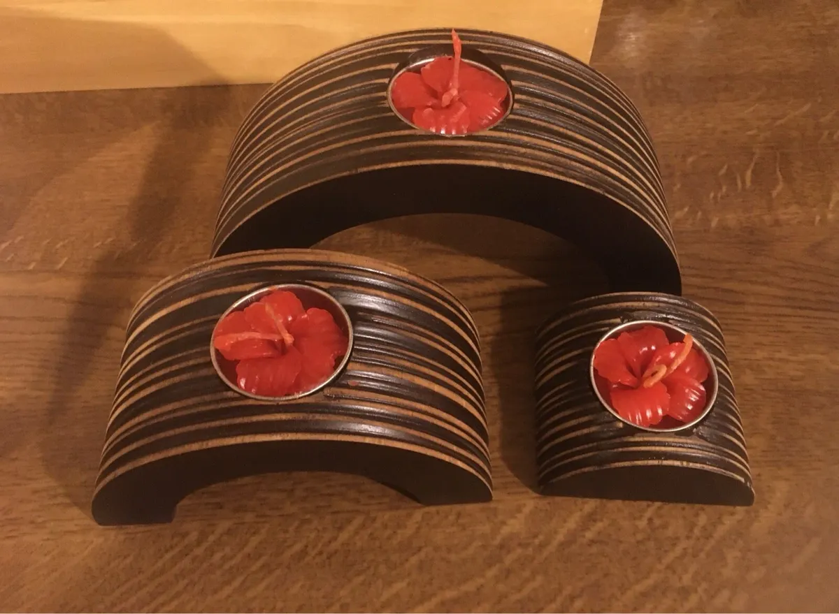 BRAND NEW Set of 3 Wooden Candle Holders in Box - Image 3