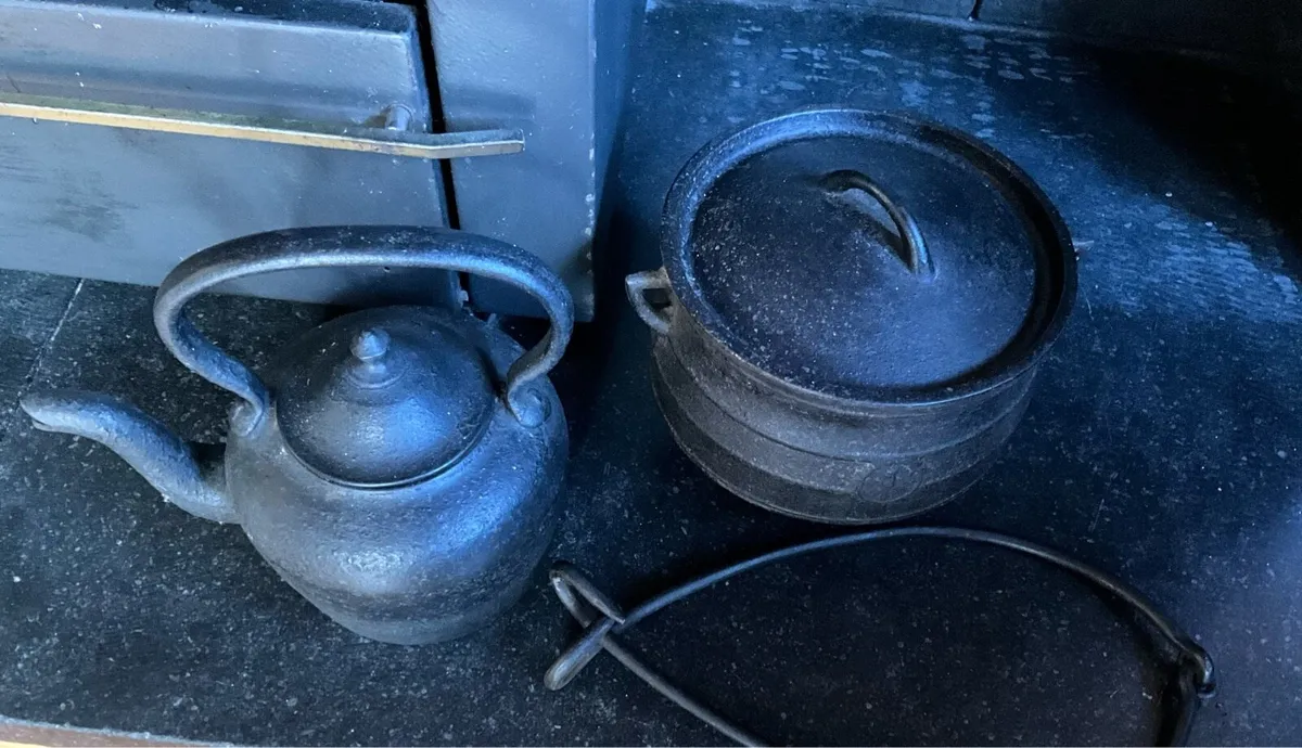Authentic Traditional Cast Iron Pot &’Kettle - Image 2