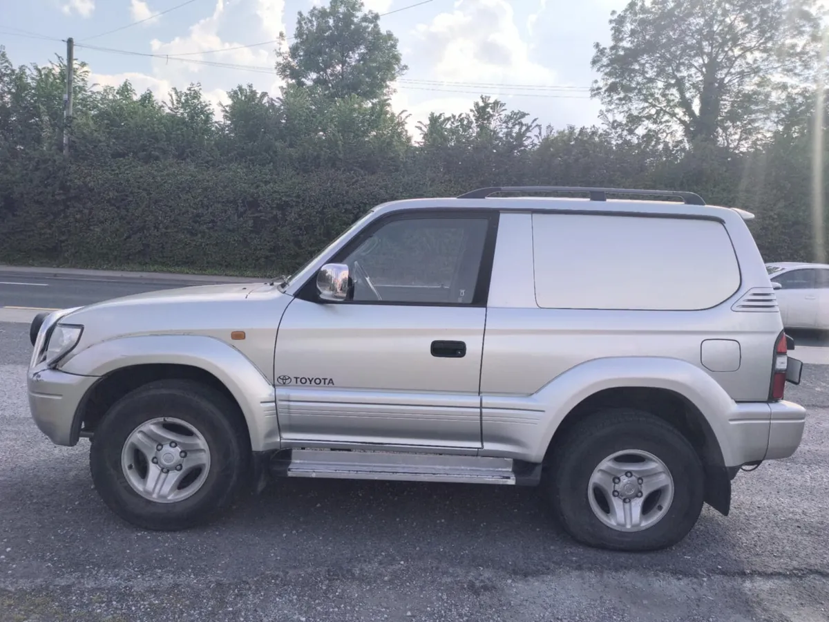 Toyota Land Cruiser 2001 - Image 4