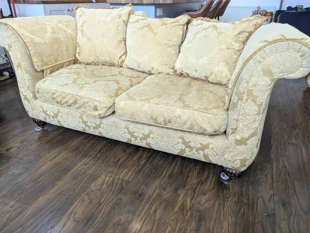 2x two seater couches - Image 1