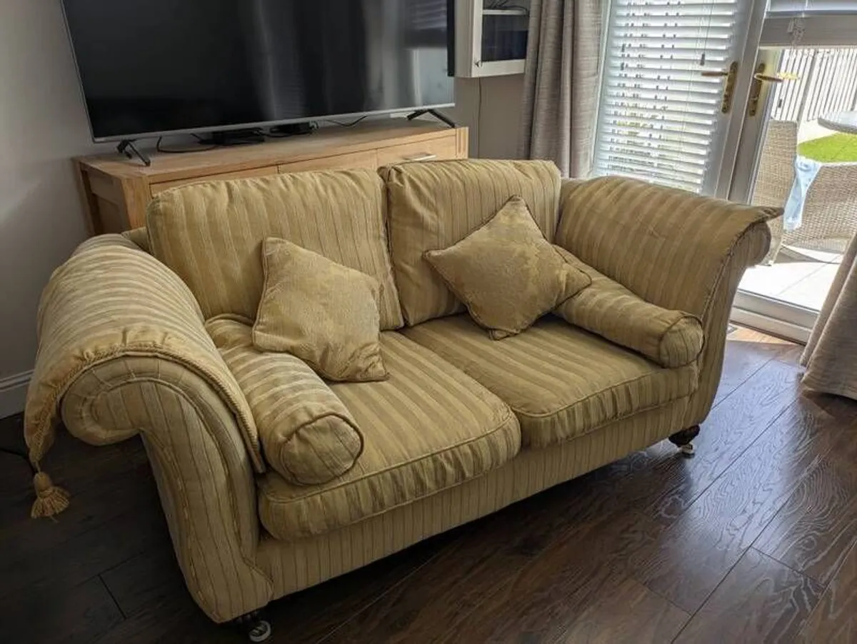 2x two seater couches - Image 4
