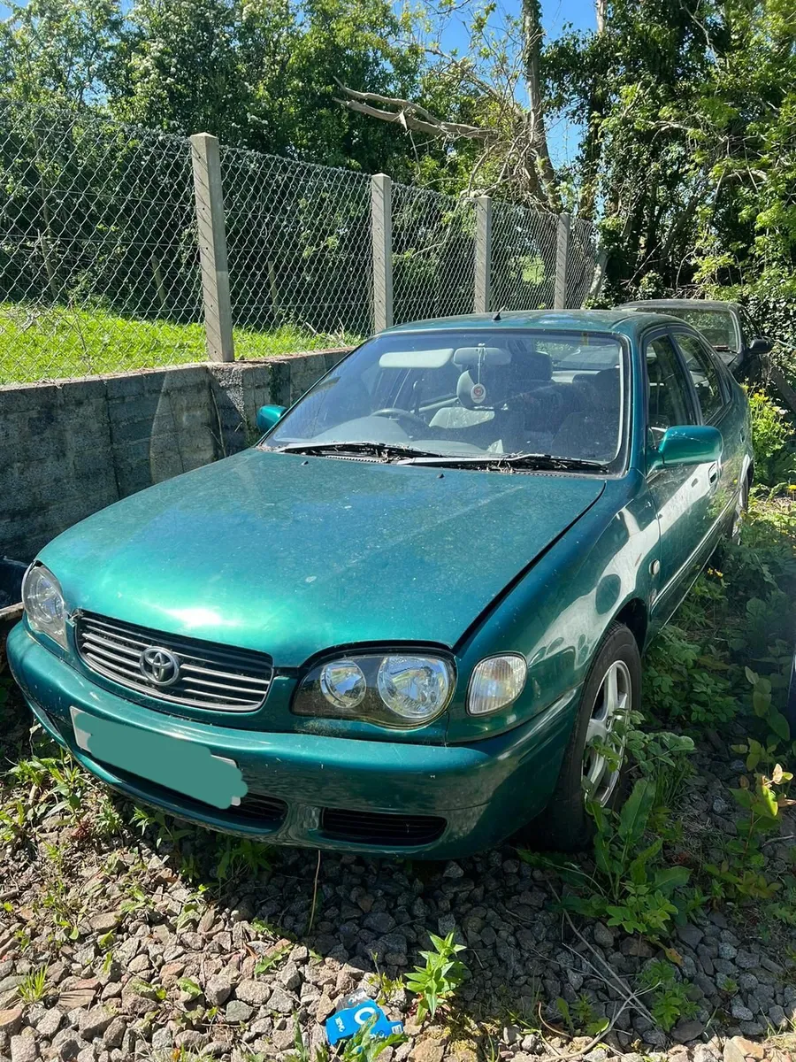 Toyota Corolla 2001 - Image 1