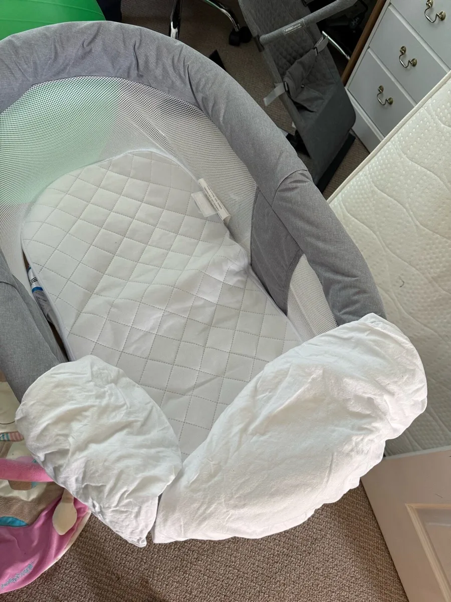Babylo snug sleeper baby cot - Image 1