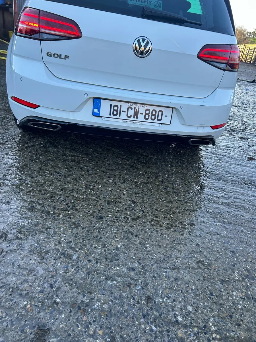 Volkswagen Golf R-Line 2.0L - Image 2