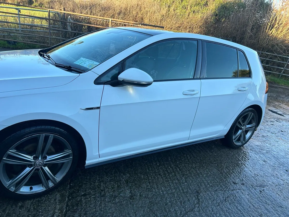 Volkswagen Golf R-Line 2.0L - Image 4