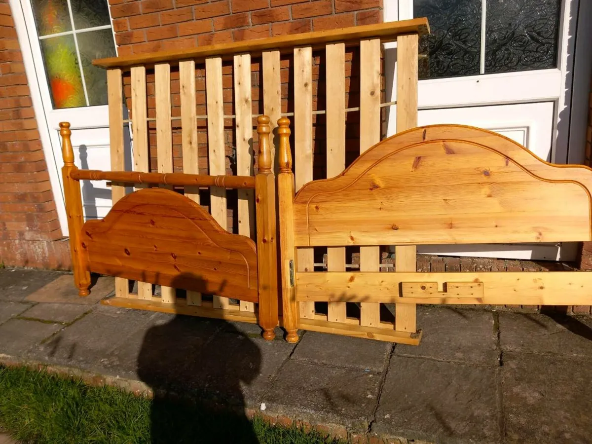 Bed - Image 1