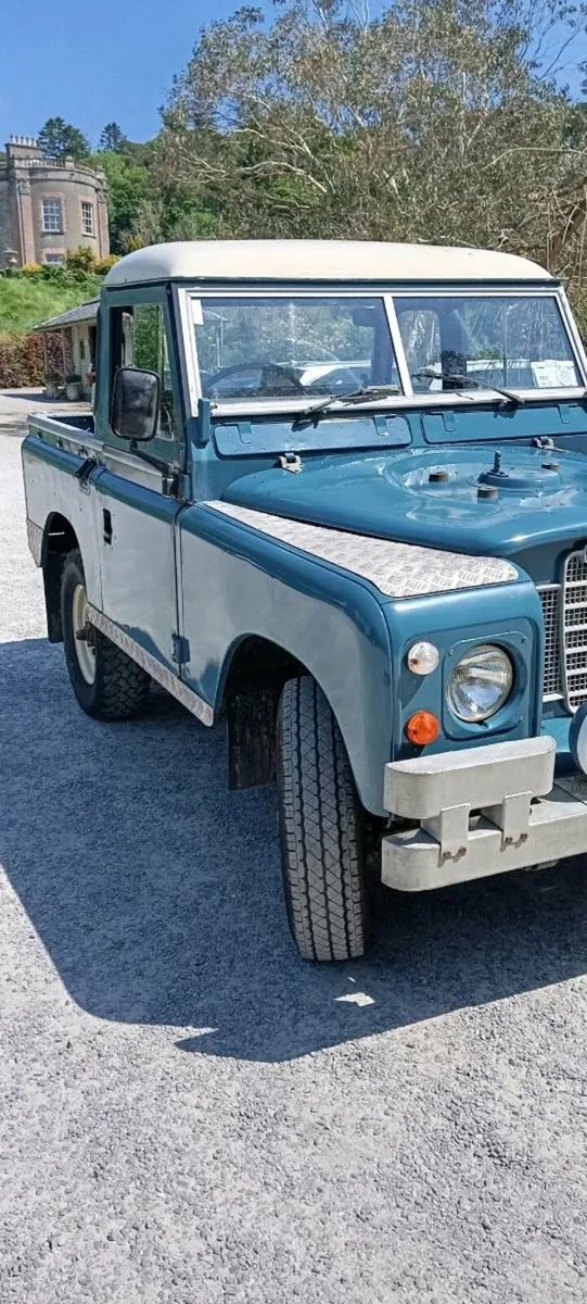 Series three Land Rover - Image 1