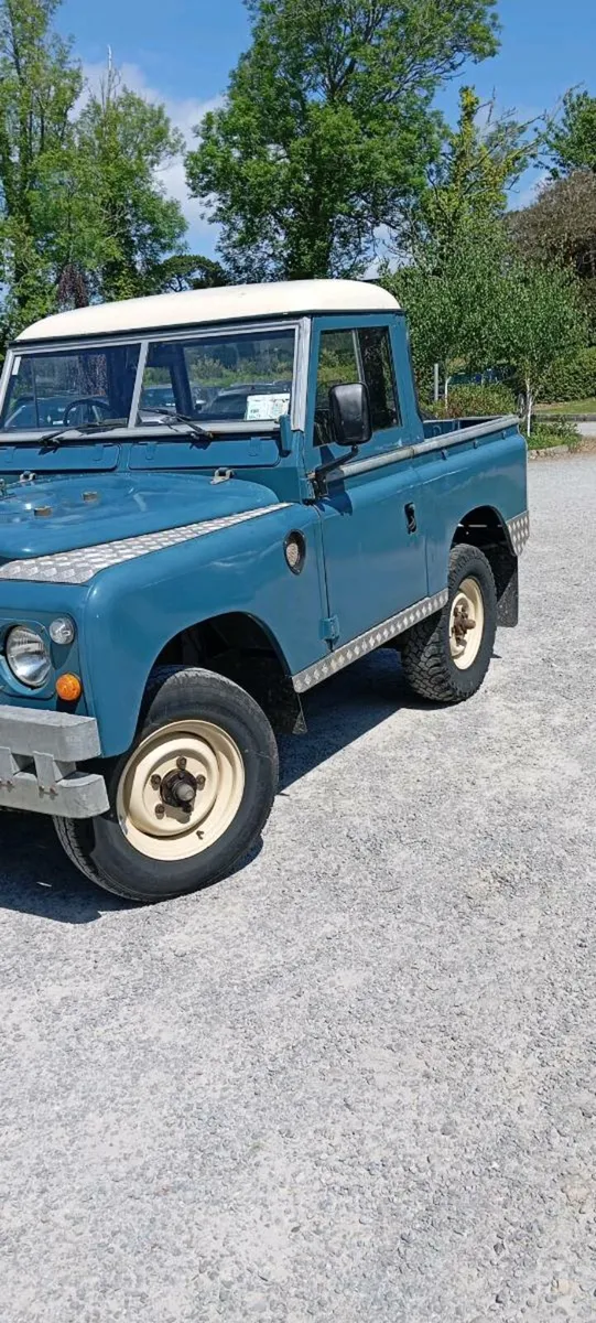Series three Land Rover - Image 2