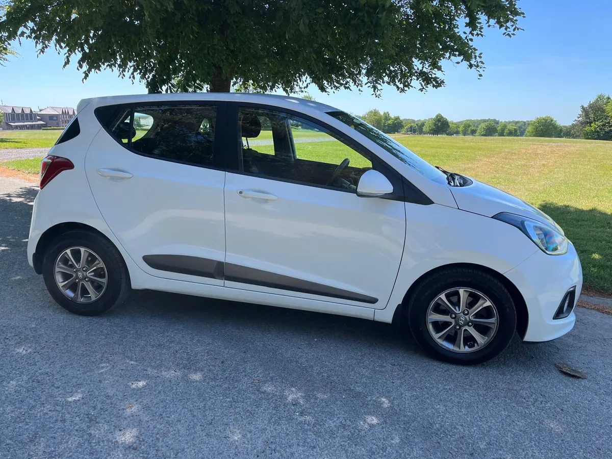 Hyundai i10 2018 Deluxe Low Mileage - Image 2