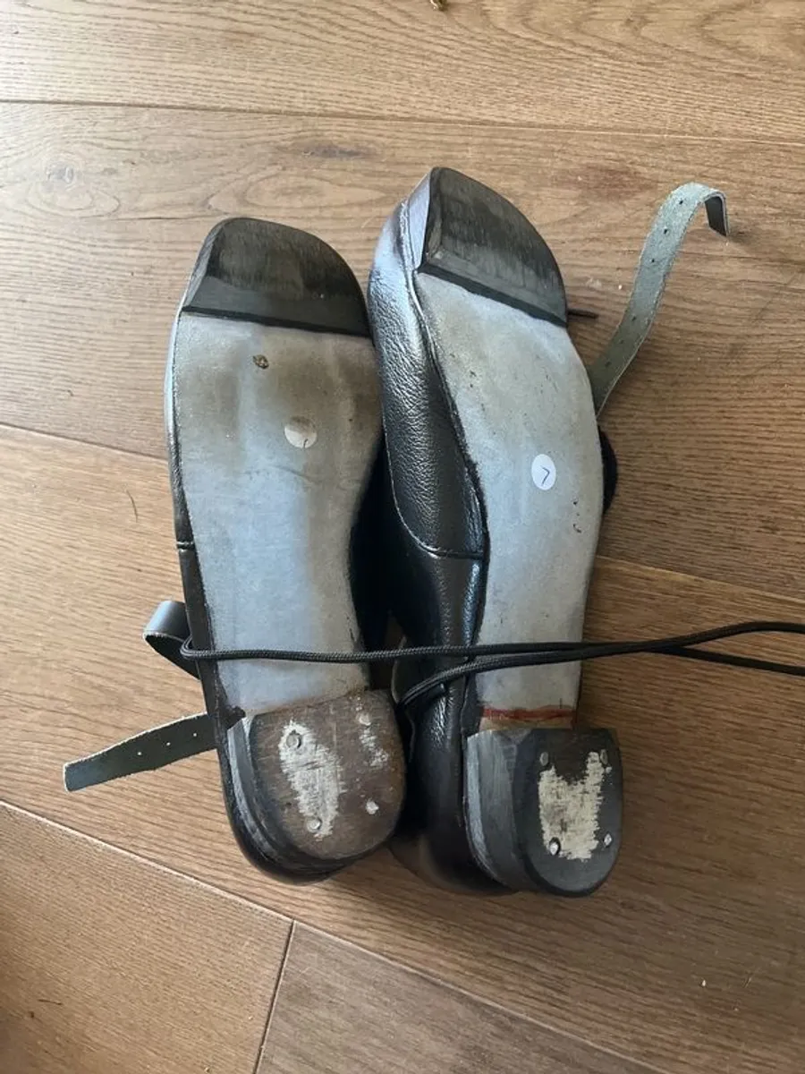 4 pairs Near new Irish dancing hard and soft  - size 5 and 7 - Image 2