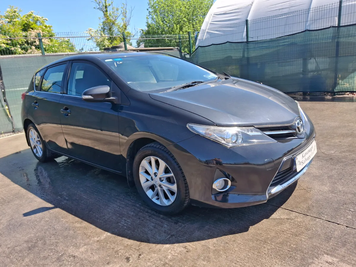 2014 Toyota Auris 1.4 D4D - Image 1