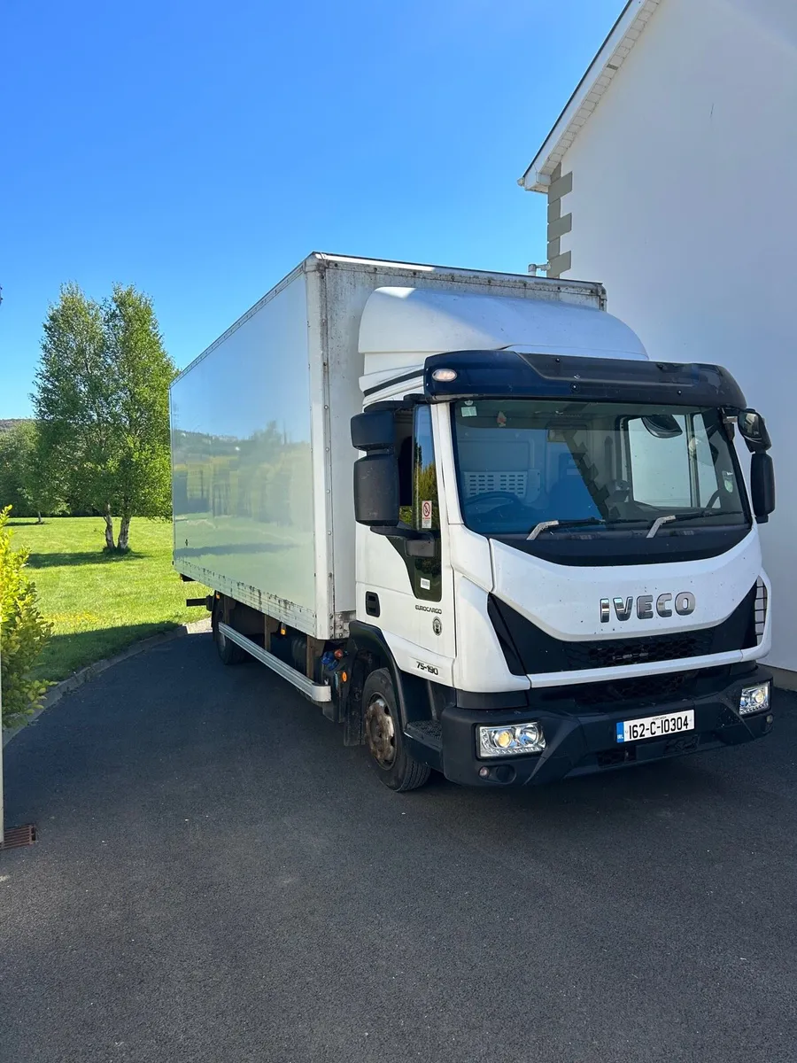 2016 iveco eurocargo box body with tail lift - Image 1