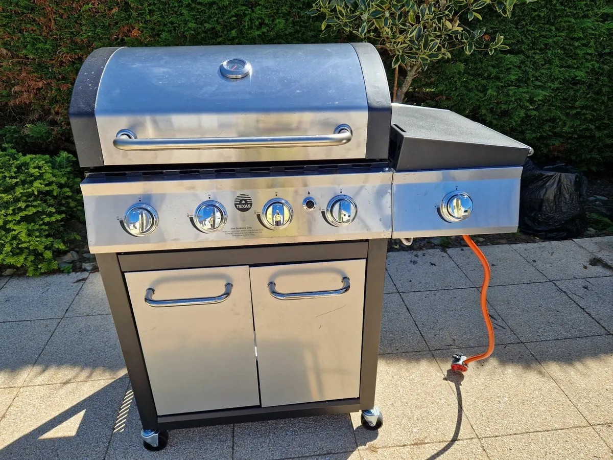 Texas Barbeque 4 Burner - Image 1